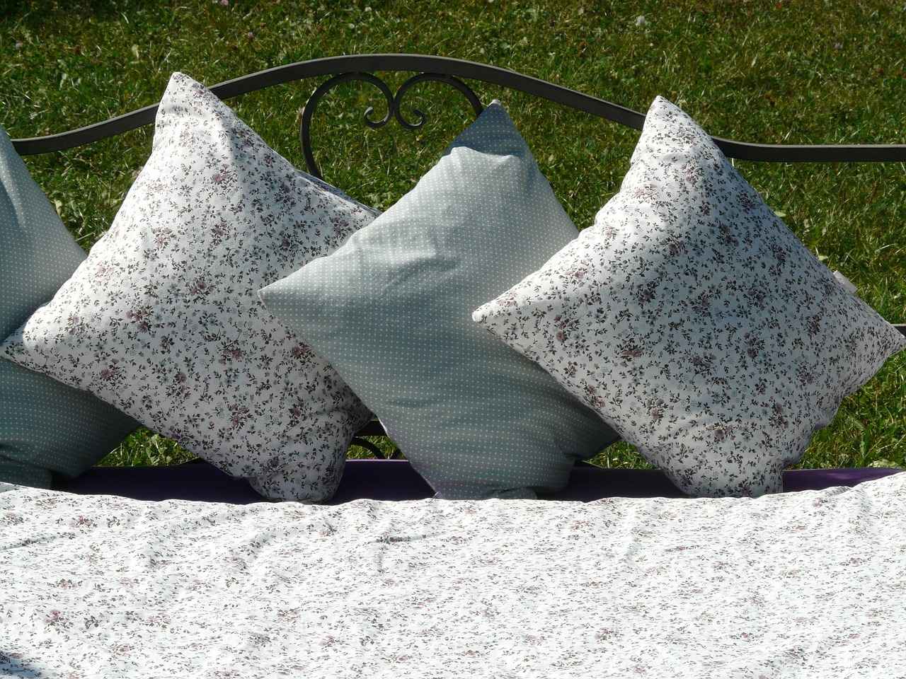 Decorative Backrest Ideas