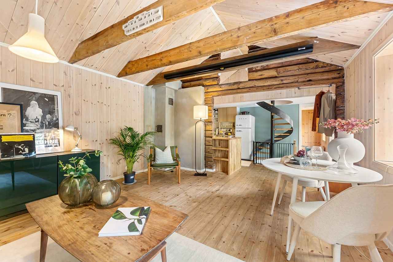 What is a Wooden Box Bed?