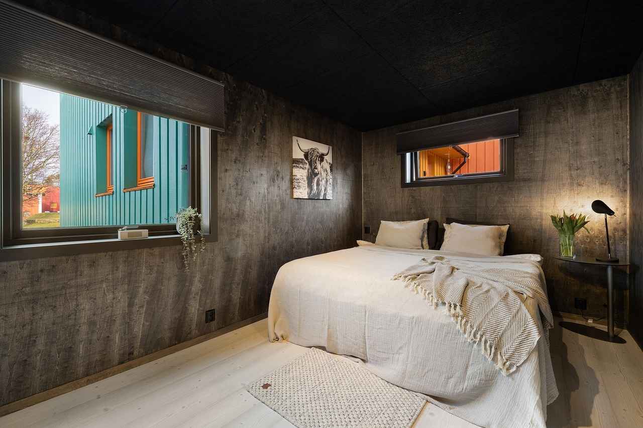 1. Modern Minimalism in Bed Head Designs