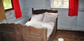 Functional & Stylish Wooden Bed Design with Storage Ideas Functional & Stylish Wooden Bed Design with Storage Ideas