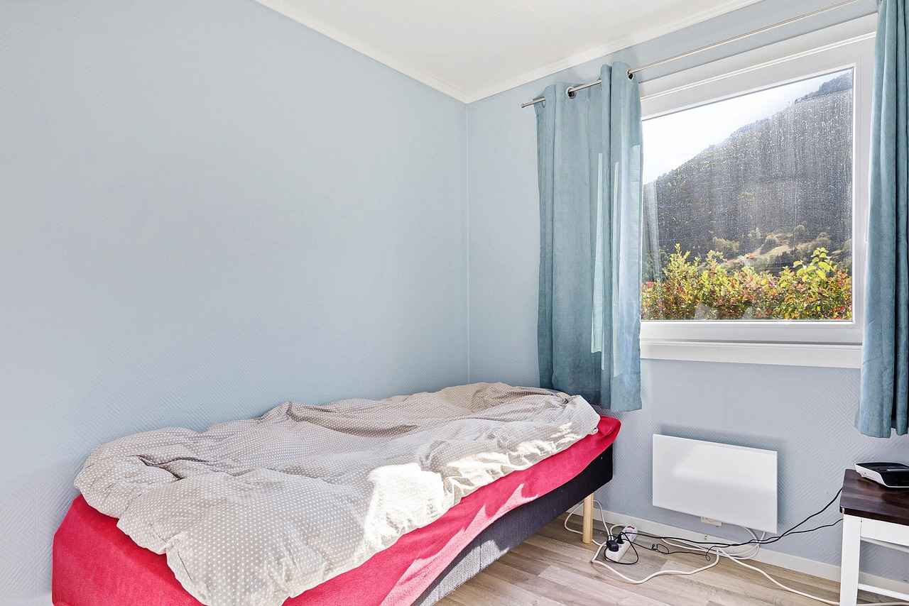 2. Choosing the Right Bed Frame