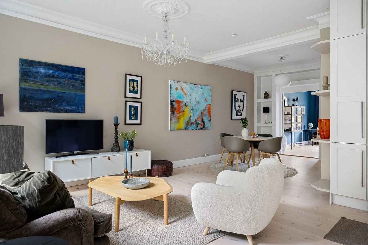 8. Customization Options for Luxury Beds