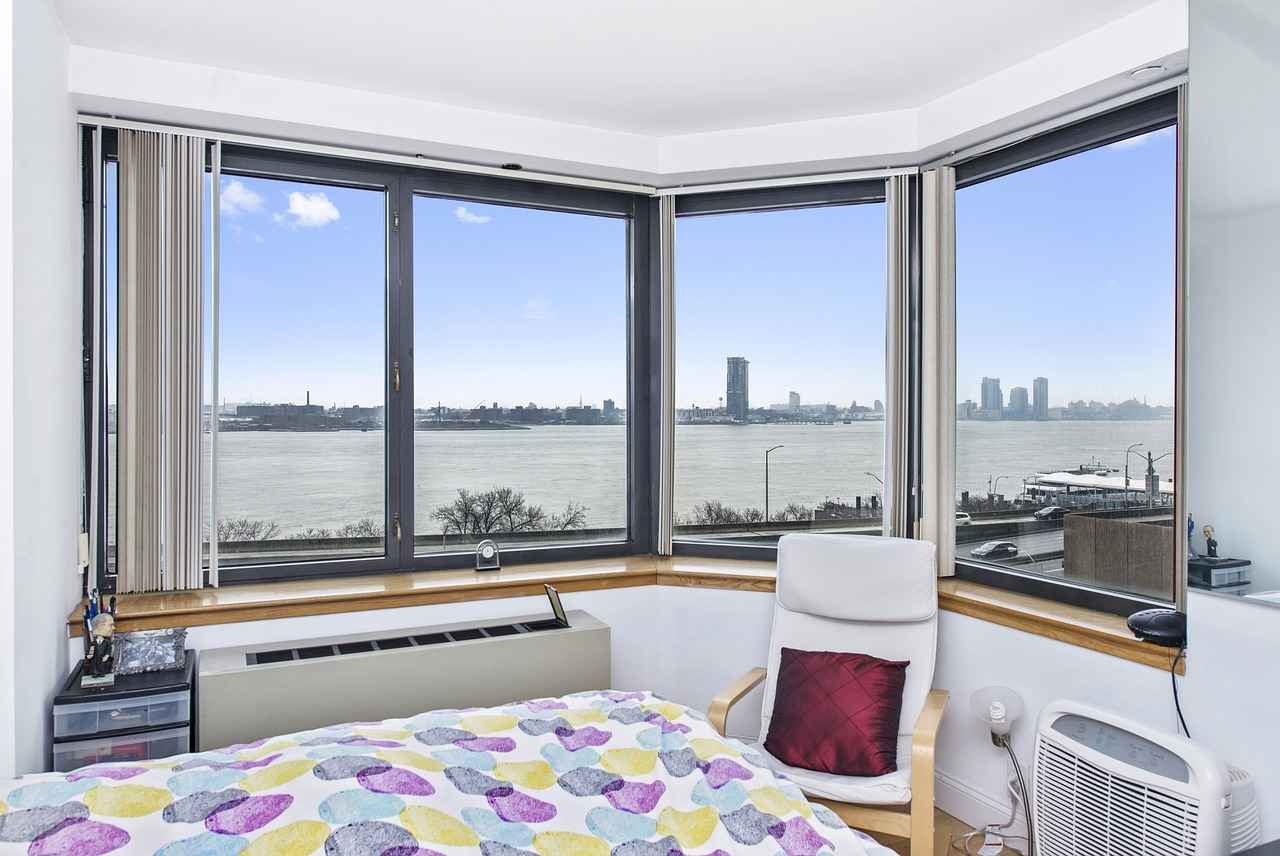 Complementing Your Bedroom Decor