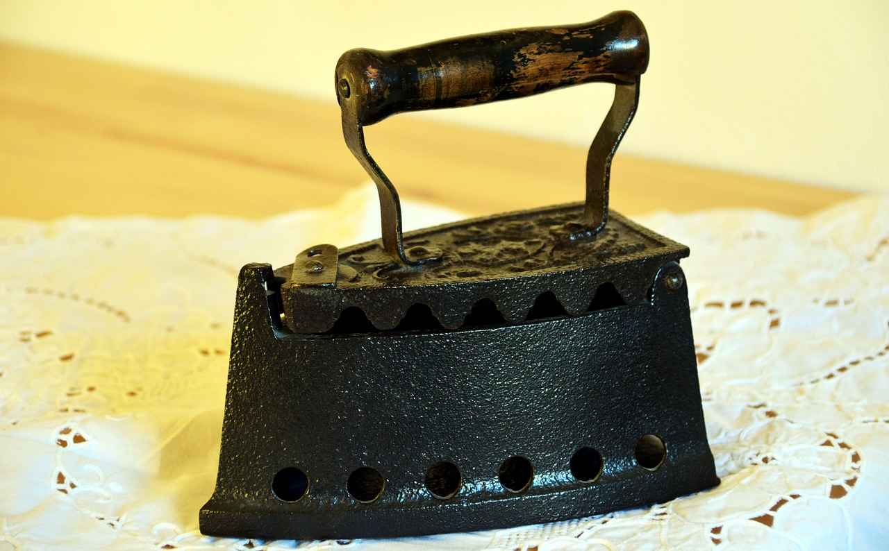 10. Accessorizing Your Iron Bed