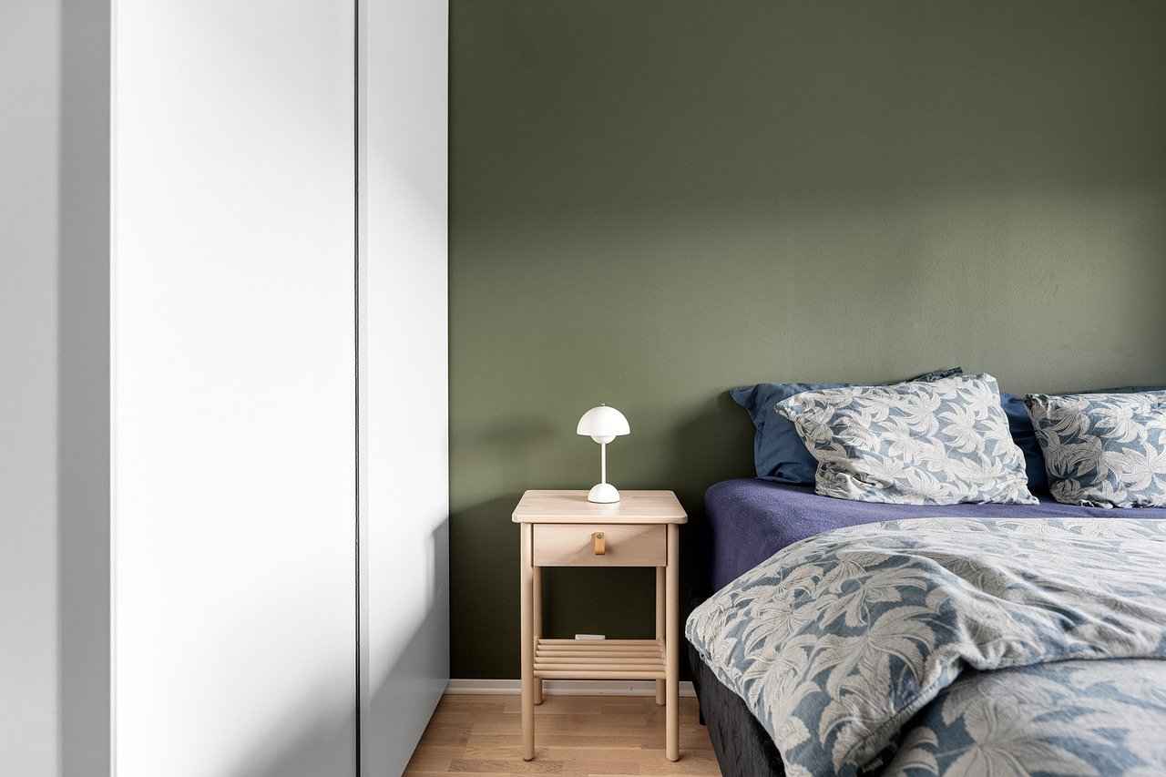 1. Modern Minimalist Bed Frames